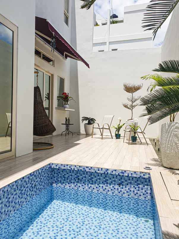 rumah 2 lantai yang megah di pekanbaru