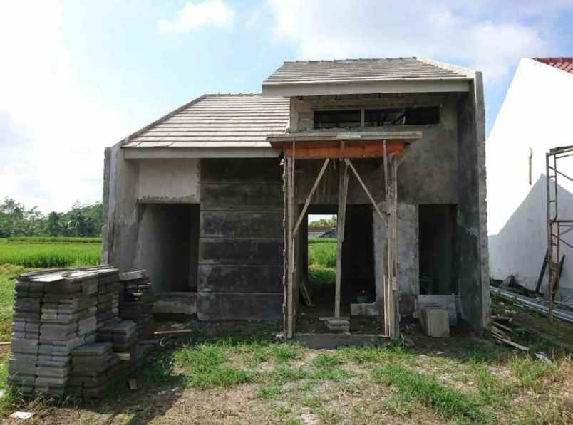 rumah 200jt an pinggir jalan dekat kota free shm