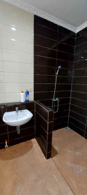 rumah 2lt di cluster harapan indah kota mandiri bekasi