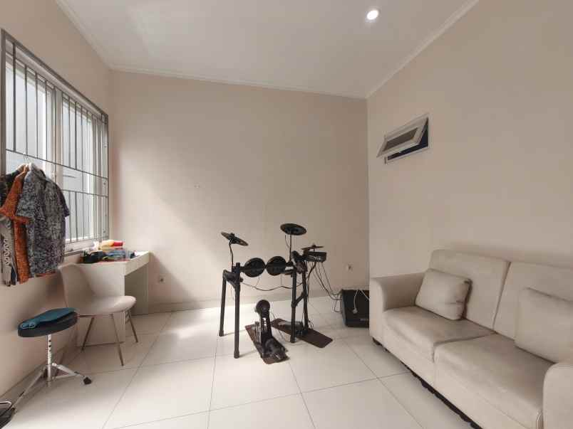 rumah bagus furnished shm cideng jakarta pusat