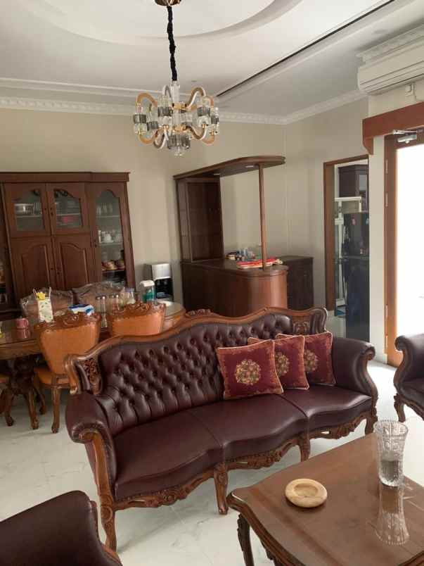 rumah bagus minimalis di cipete selatan