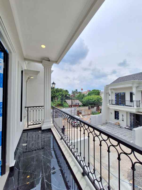 rumah baru 2 lantai dekat stasiun lrt cibubur