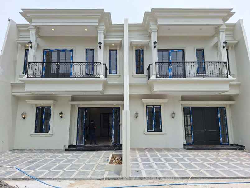 rumah baru 2 lantai dekat stasiun lrt cibubur