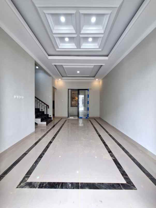 rumah baru 2 lantai dekat stasiun lrt cibubur