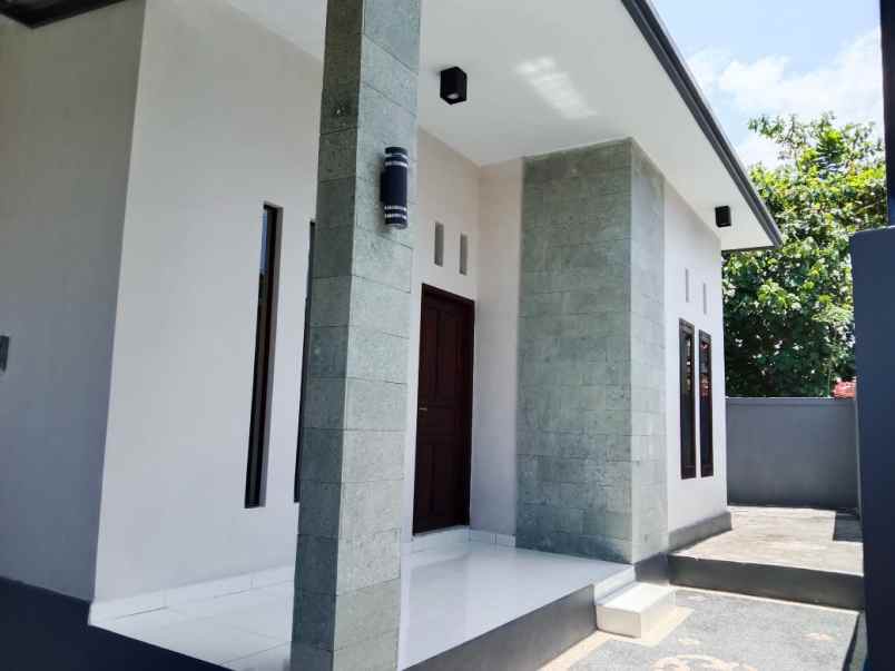 rumah baru diabianbase kapal mengwi deket ke canggu