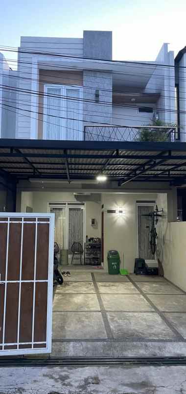 rumah cantik 2 lantai di arcamanik sukamiskin bandung