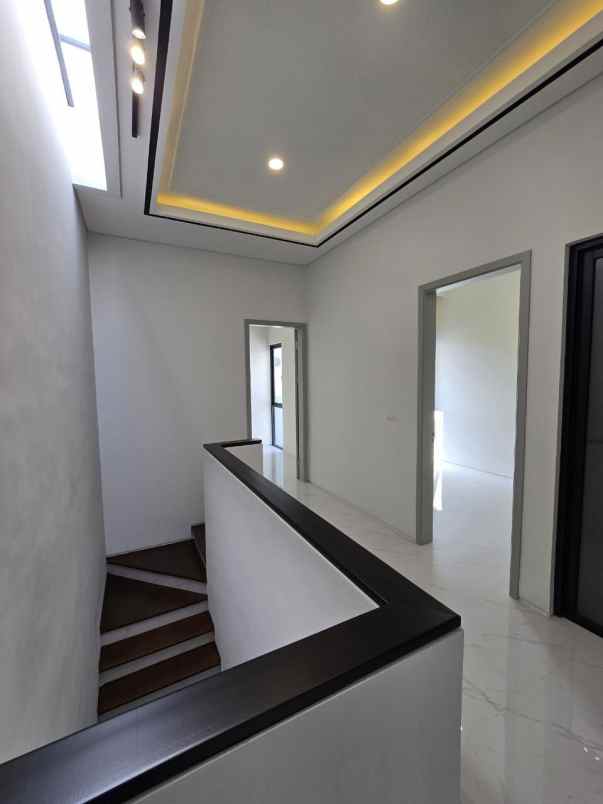 rumah clover ville rah medokan rungkut surabaya