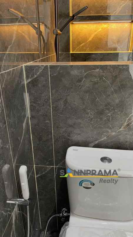 rumah cluster 2 5 lantai kebagusan jakarta selatan