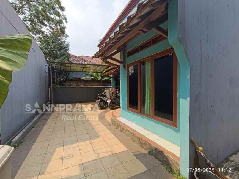 rumah dengan tanah luas dibelakang margo city