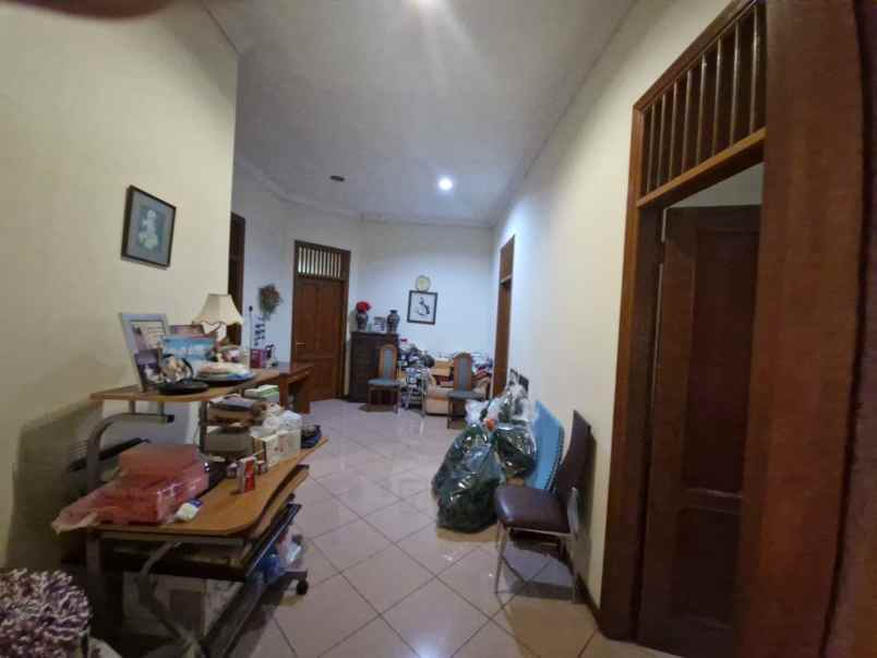 rumah di lokasi strategis di gegerkalong bandung