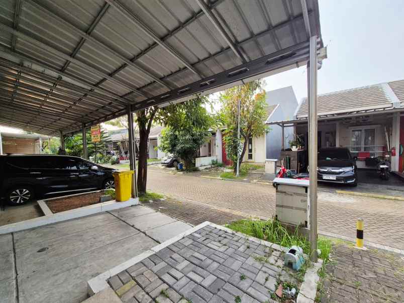 rumah di perumahan grand batavia