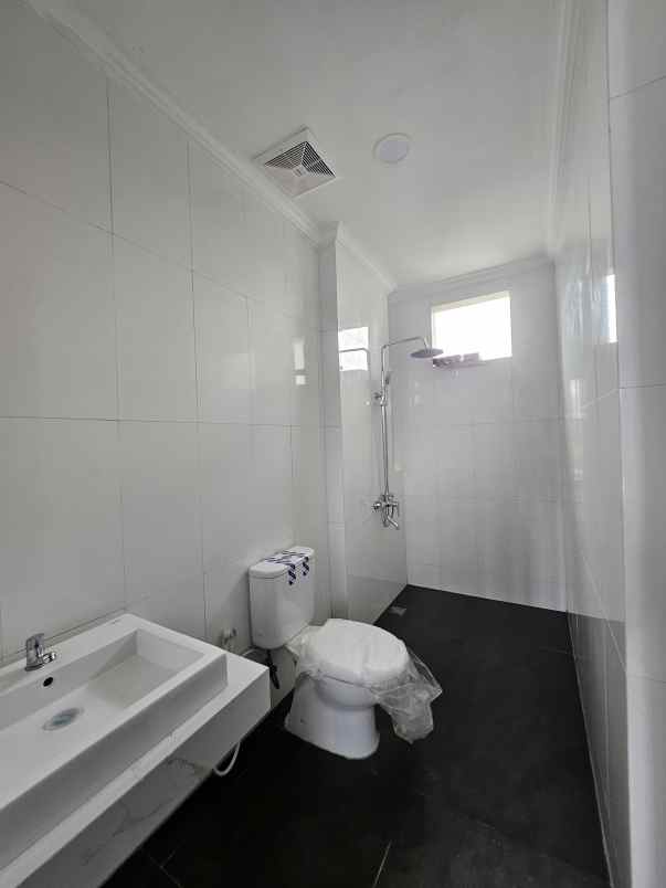 rumah di serpong bsd 2 lantai termurah