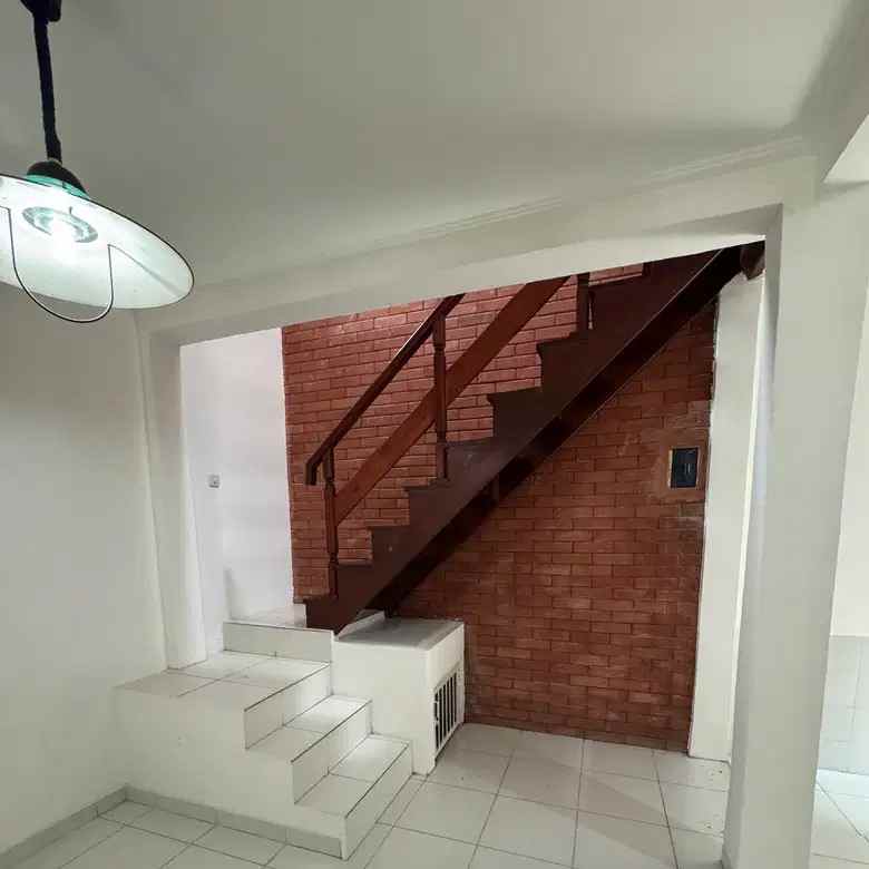 rumah dijual baru renov lokasi di cinere depok