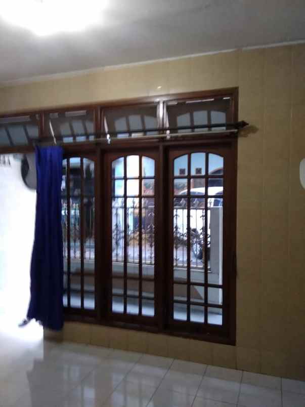 rumah dua lantai murah rawamangun jakarta timur