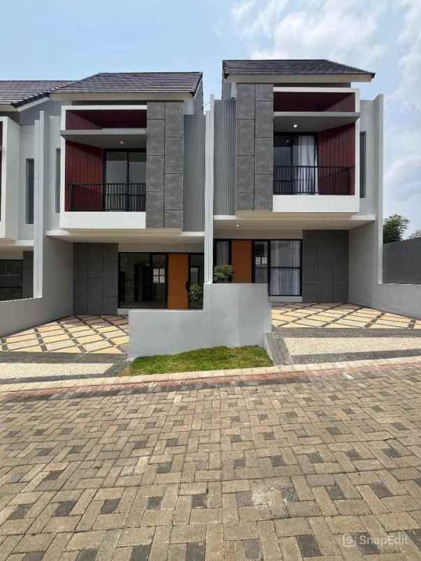 rumah full furnish lokasi perumahan kota malang