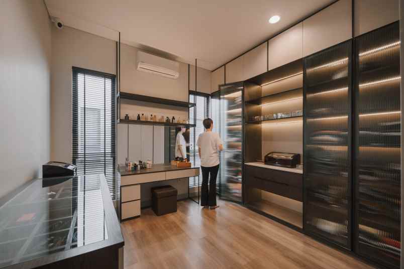 rumah full furnished mewah jakarta timur