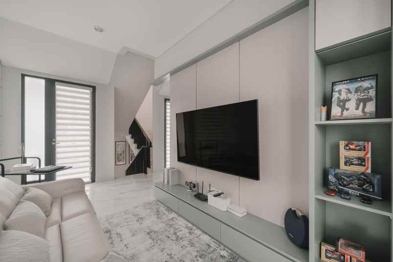 rumah full furnished mewah jakarta timur
