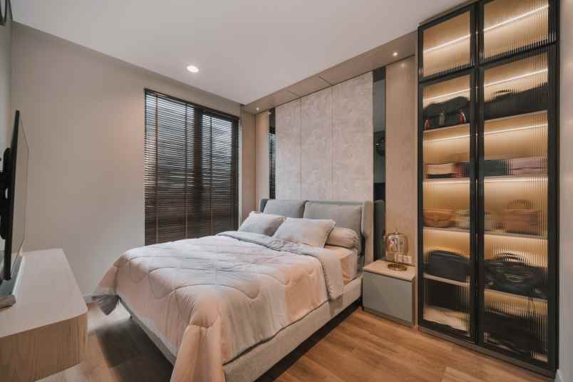 rumah full furnished mewah jakarta timur