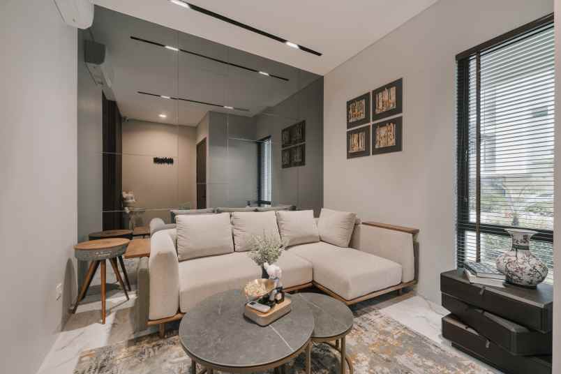 rumah full furnished mewah jakarta timur