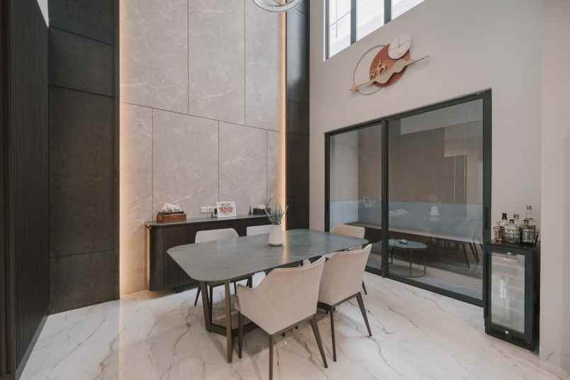 rumah full furnished mewah jakarta timur