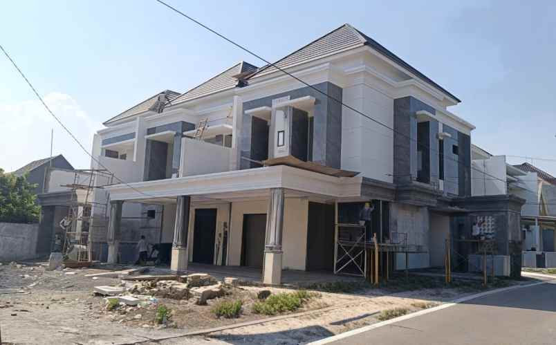 rumah house white araya surabaya timur merr