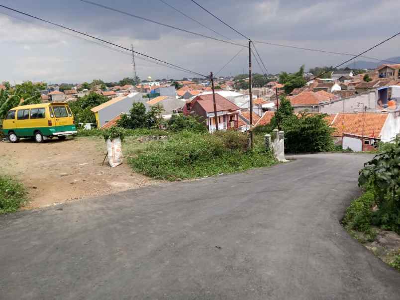 rumah jalan pesona lembah cidahu