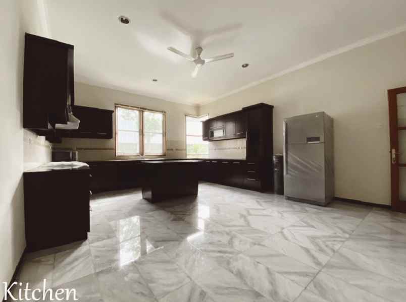 rumah jalan raya fatmawati cipete