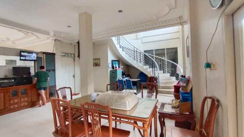 rumah jalan sutoyo karya baru