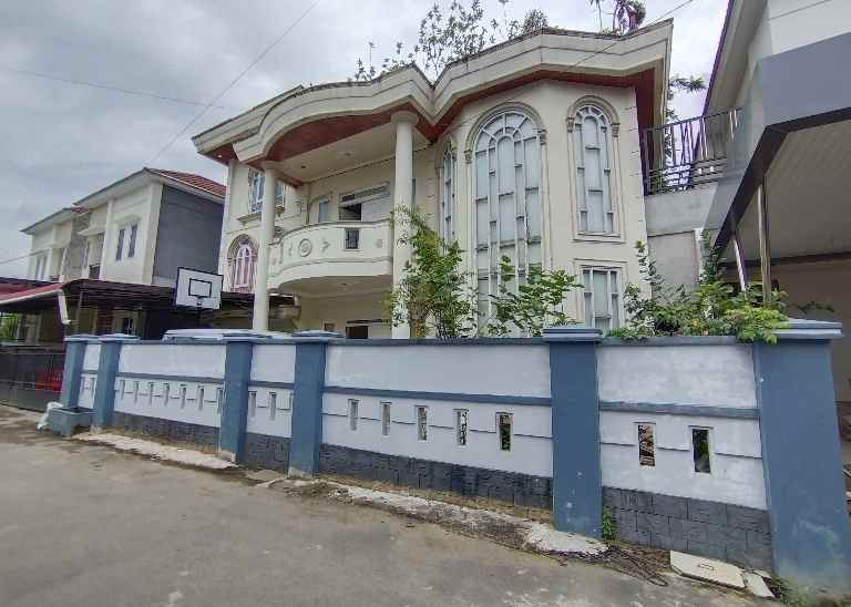 rumah jalan sutoyo karya baru