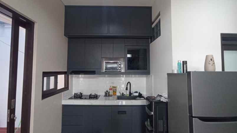 rumah jl cisaranten kulon