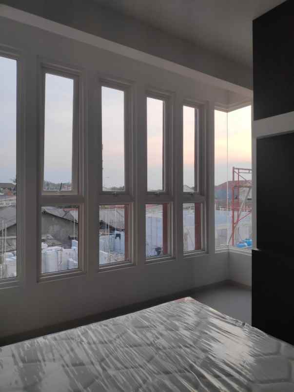 rumah jl jatiwaringin pondok