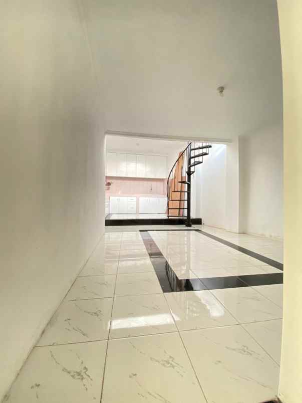 rumah jln raya pahlawan cinangka