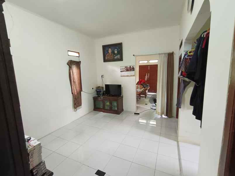 rumah kampung luas dan siap huni