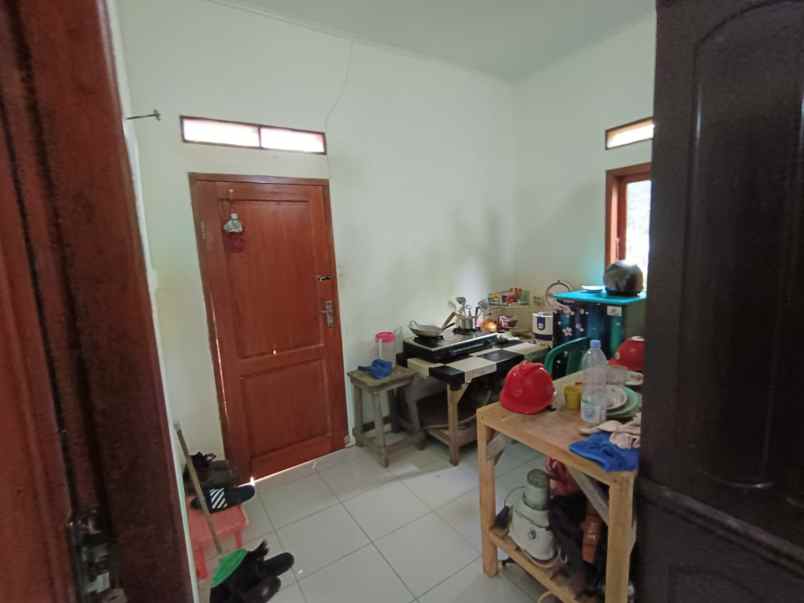 rumah kampung luas dan siap huni