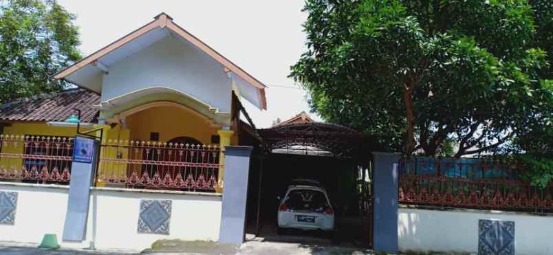 rumah karanganyar