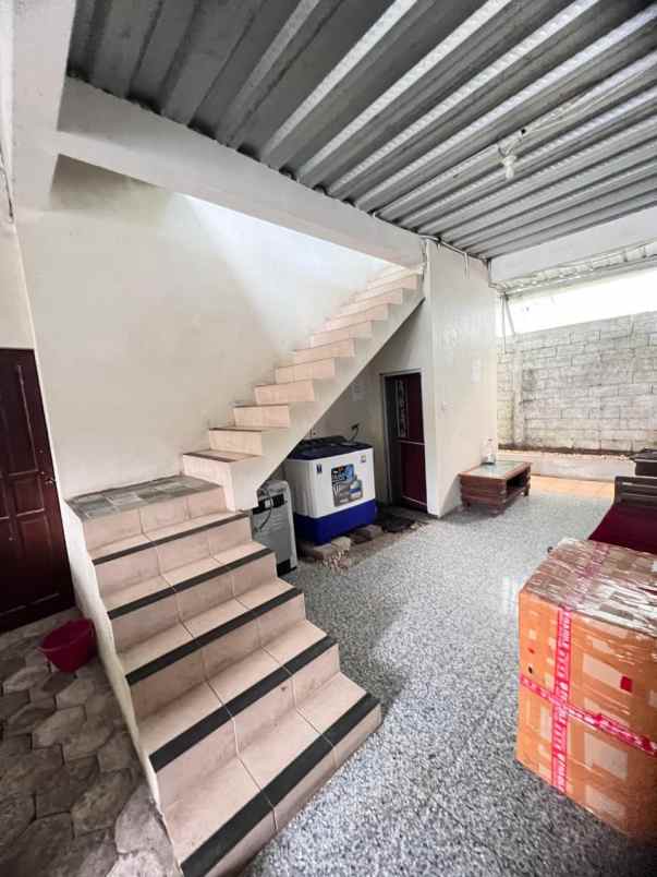 rumah kost randuacir sangat strategis di kota salatiga