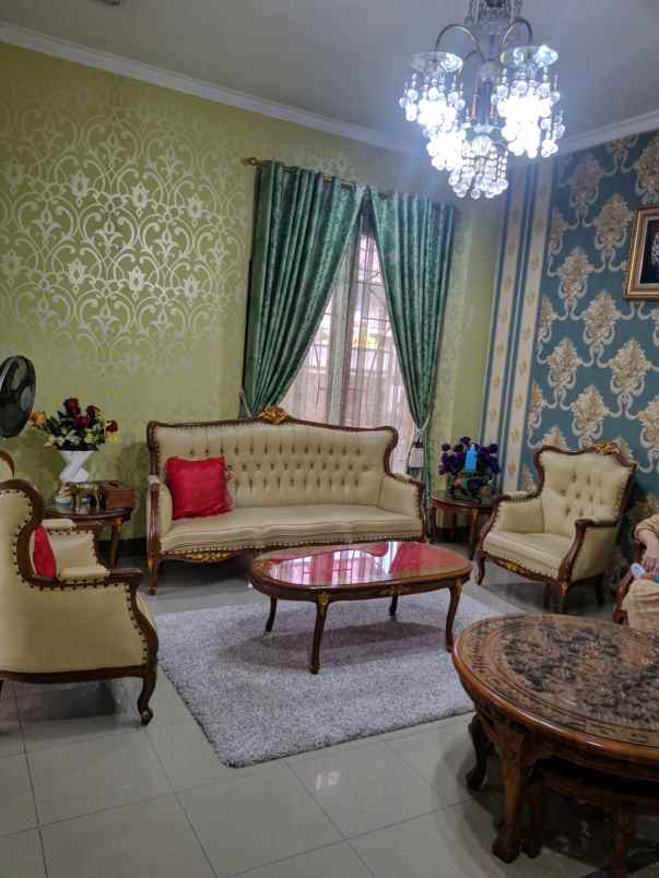 rumah meruya utara jakbar