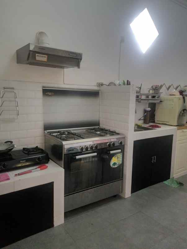 rumah meruya utara jakbar