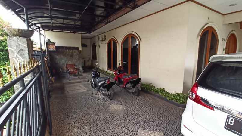 rumah meruya utara jakbar