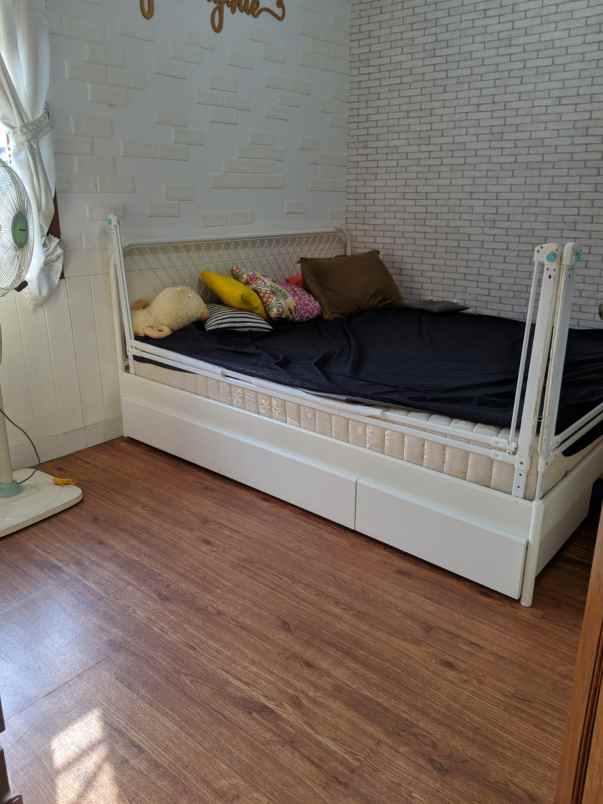 rumah meruya utara jakbar