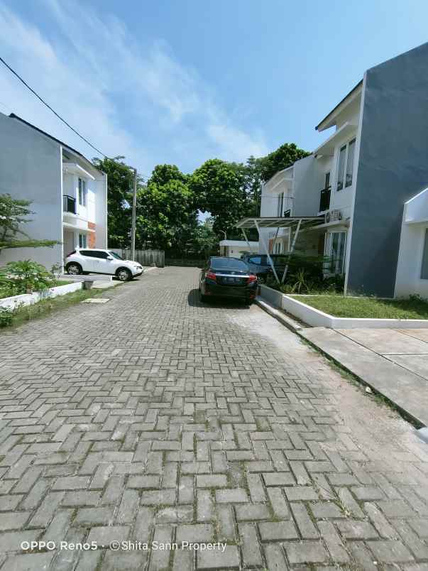 rumah meruyung limo depok