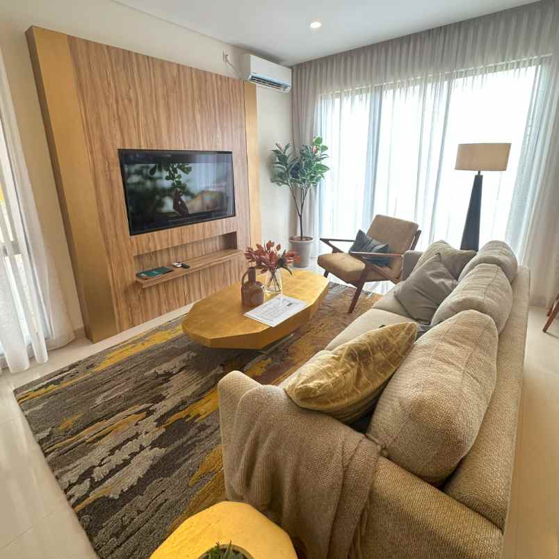 rumah mewah 2 lantai dekat dari gerbang tol sawangan