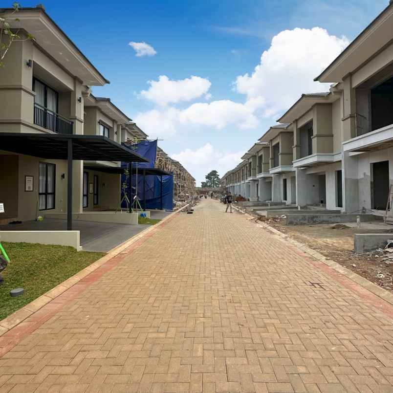 rumah mewah 2 lantai dekat dari gerbang tol sawangan