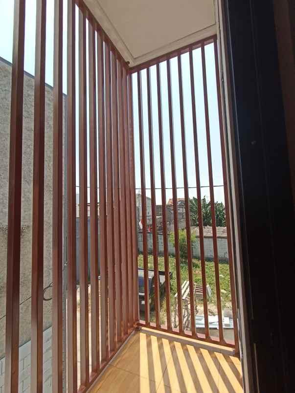 rumah mewah dp 0 galaxy cikunir deket lrt cikunir