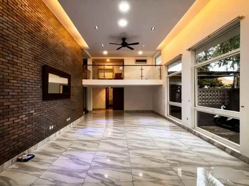 rumah mewah exclusive di cempaka putih jakarta pusat