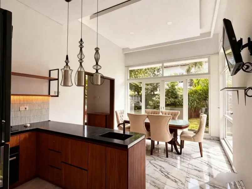 rumah mewah exclusive di cempaka putih jakarta pusat