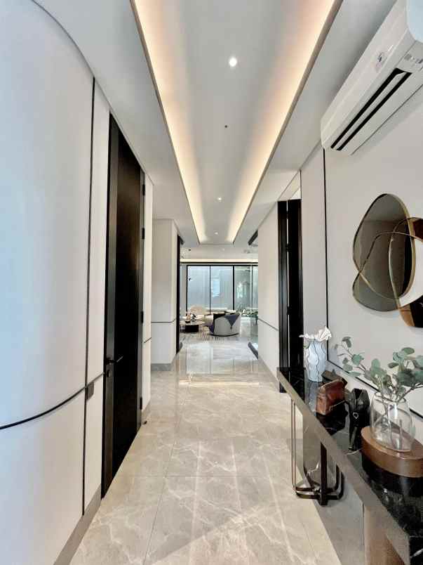 rumah mewah graha famili family full perabot lift kpr