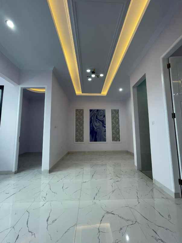 rumah mewah jagakarsa jakarta selatan pinggir jalan