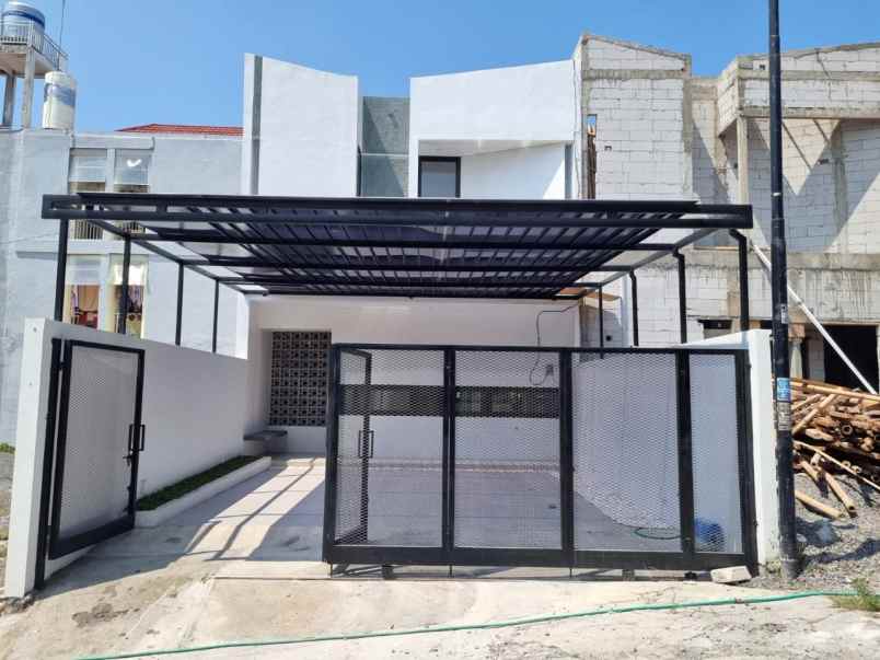 rumah mewah pas di belakang kampus uii jogja