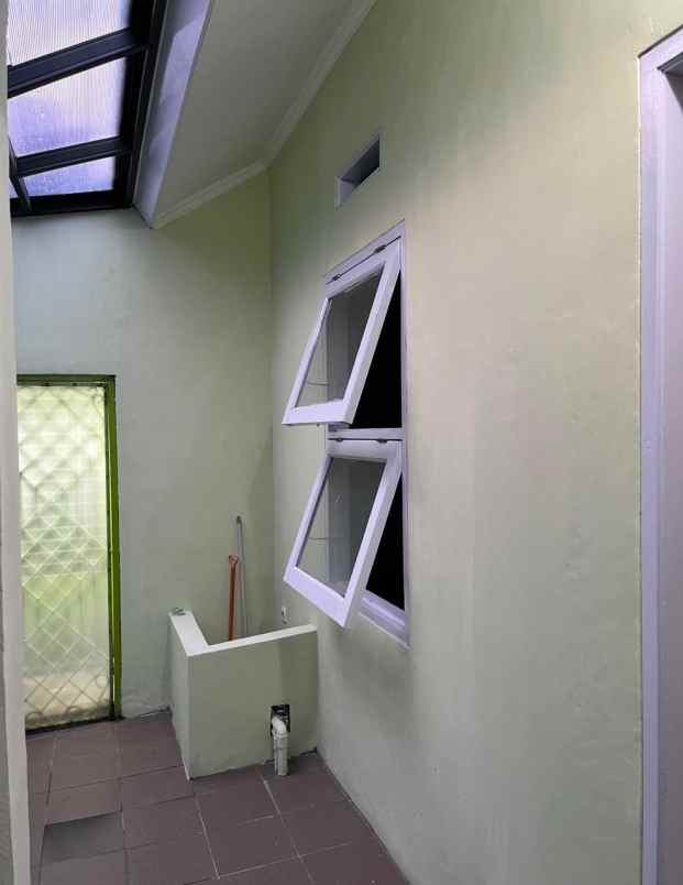 rumah minimalis akses bagus dekat grand depok city